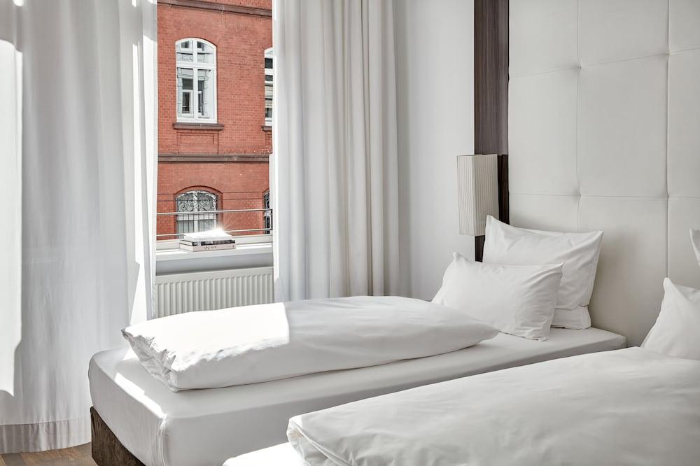 The Pure, Frankfurt, A Member Of Design Hotels Frankfurt am Main Exterior photo